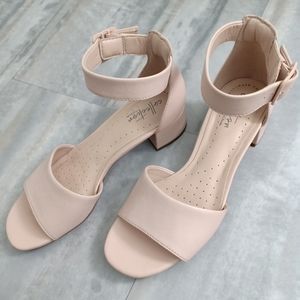 Clarks Elisa Dedra Sandals - Size 6